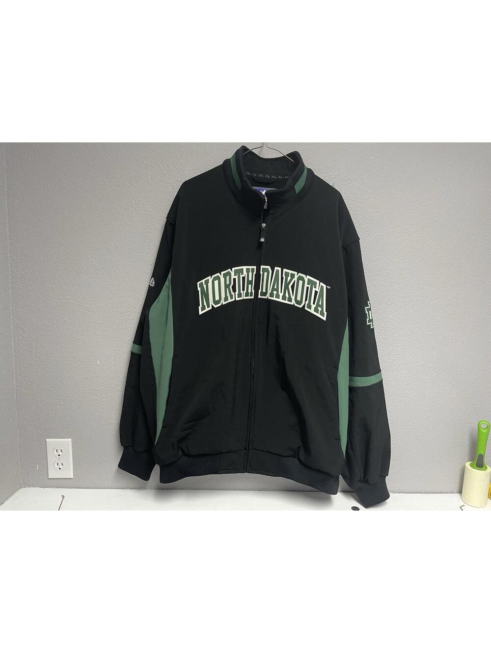 Majestic North Dakota Fighting Sioux Jacket / Size XXL